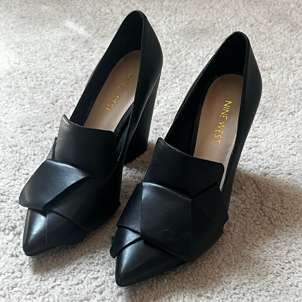 Nine West - block heel pump
